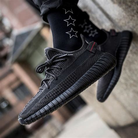 adidas Yeezy Boost 350 V2 Black (Non